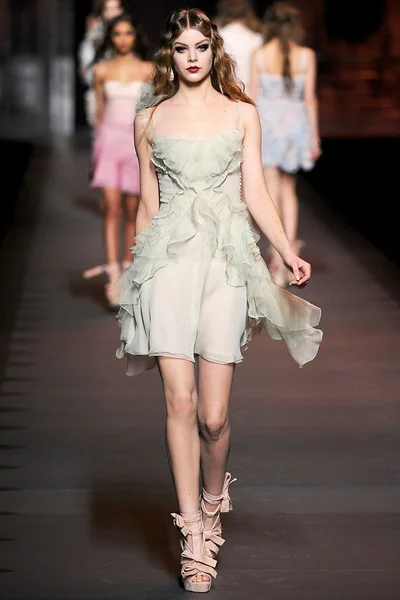 Look 48